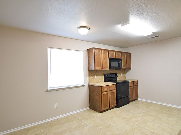 5th image of 309 Constellation Dr