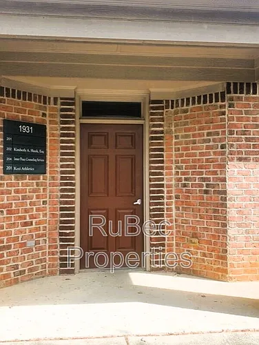 1931 J N Pease Pl #202 Photo 1