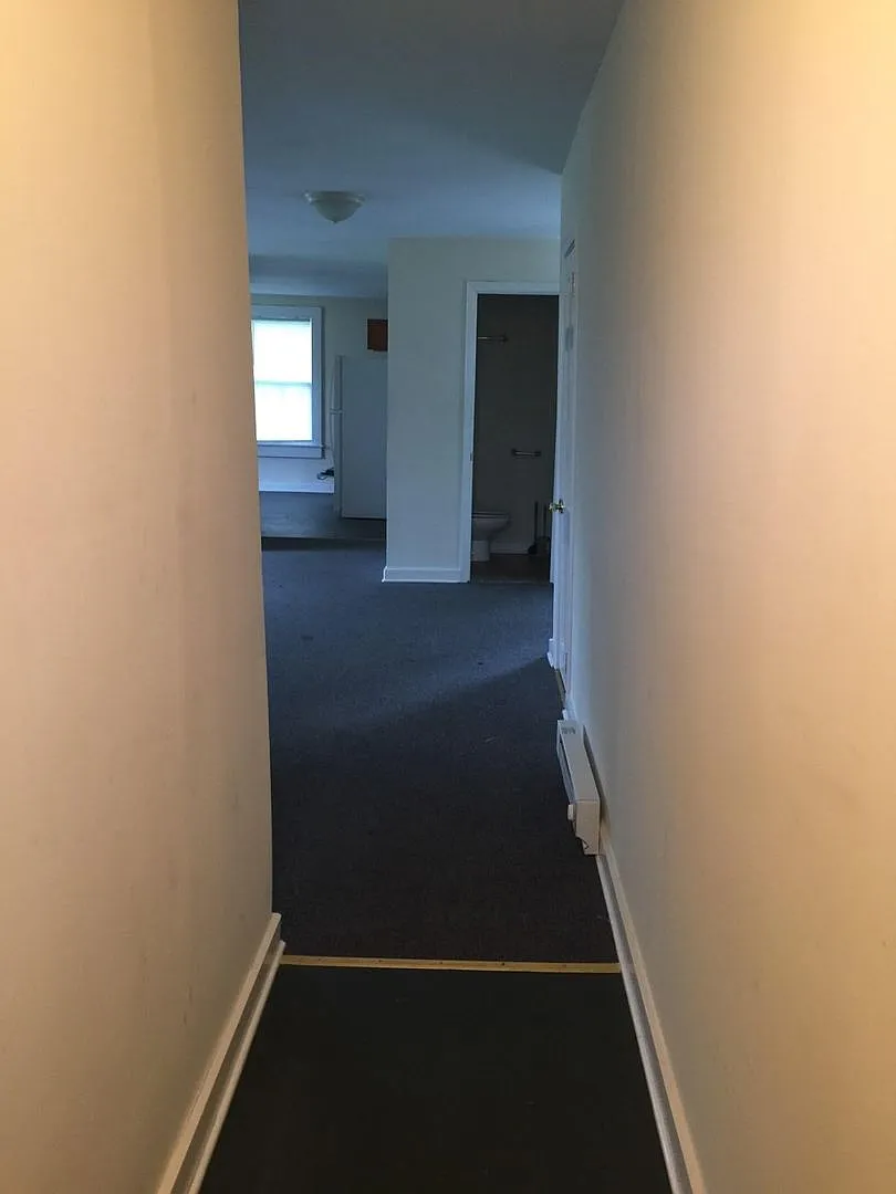 N Craven - 1207 — Photo 2