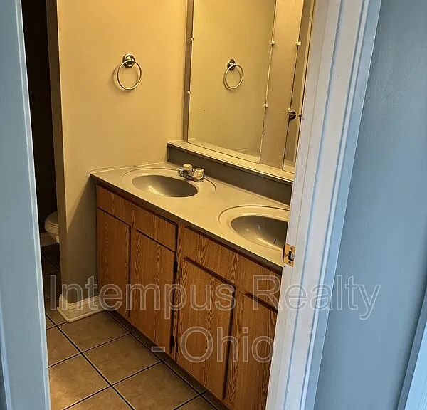 21 King Arthur Ct — Photo 17