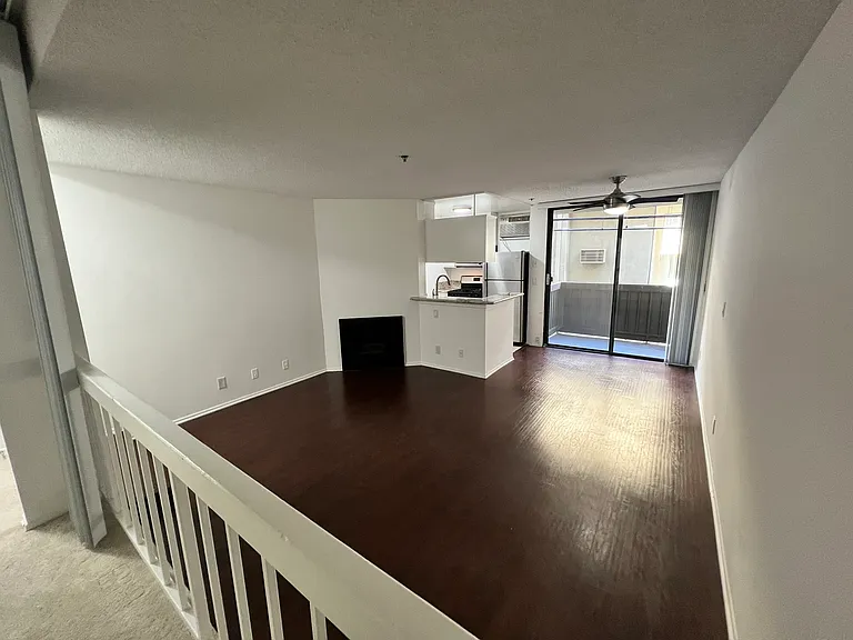10933 Rochester — Photo 24