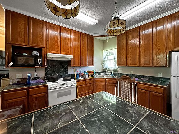 2nd image of 43726 Brittany St