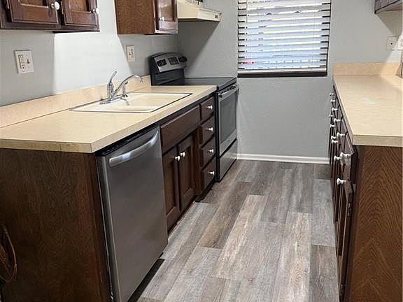 4th image of 8408 Woodson Ct