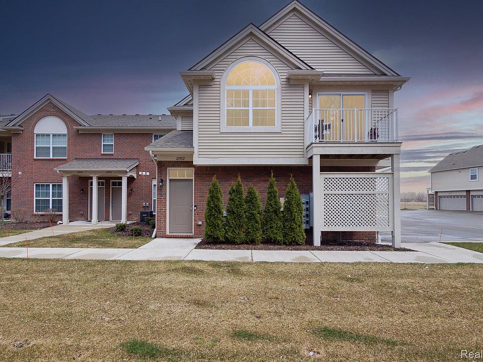 1st image of 21952 Aberdeen Dr