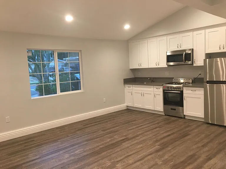 12762 Meadowlark Ave #STUDIO — Photo 5