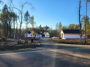 32 Ellison Loop, Merlin, OR 97532