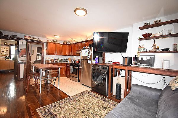 1st image of 191A Vernon Ave #1G