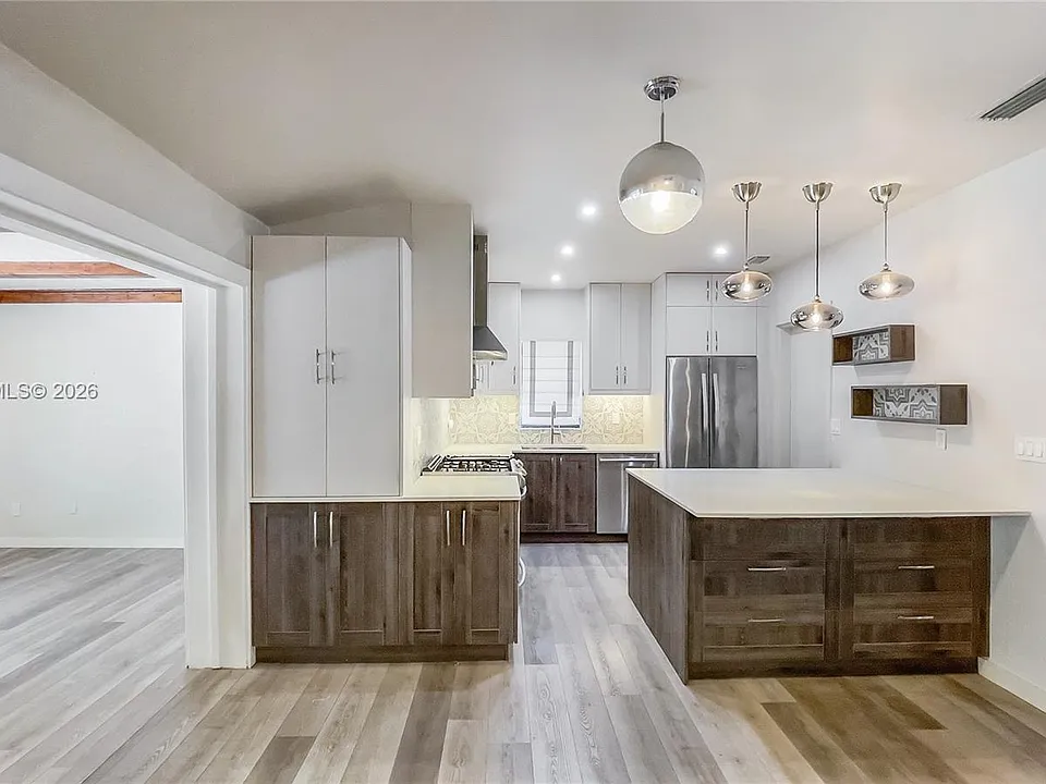 39 NW 105th St