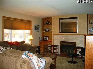 3rd image of 563 Auburndale Ave