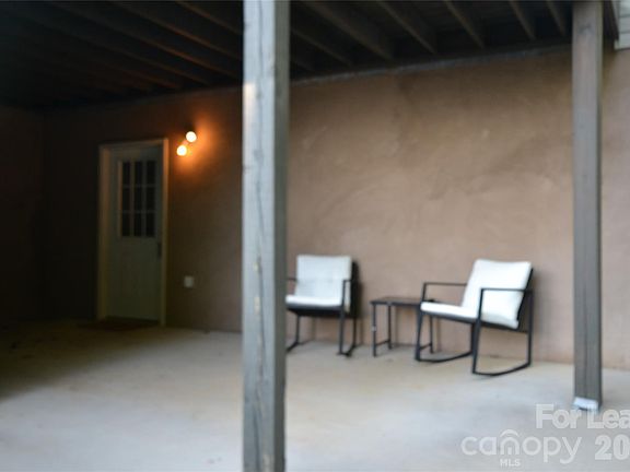 3rd image of 120 Cardinal Dr N