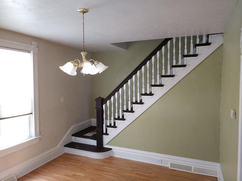 2nd image of 907 Pittsburgh St
