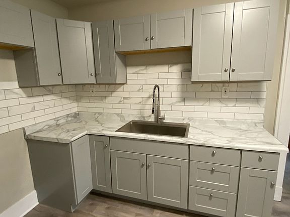 2nd image of 2016 W 85th St #A