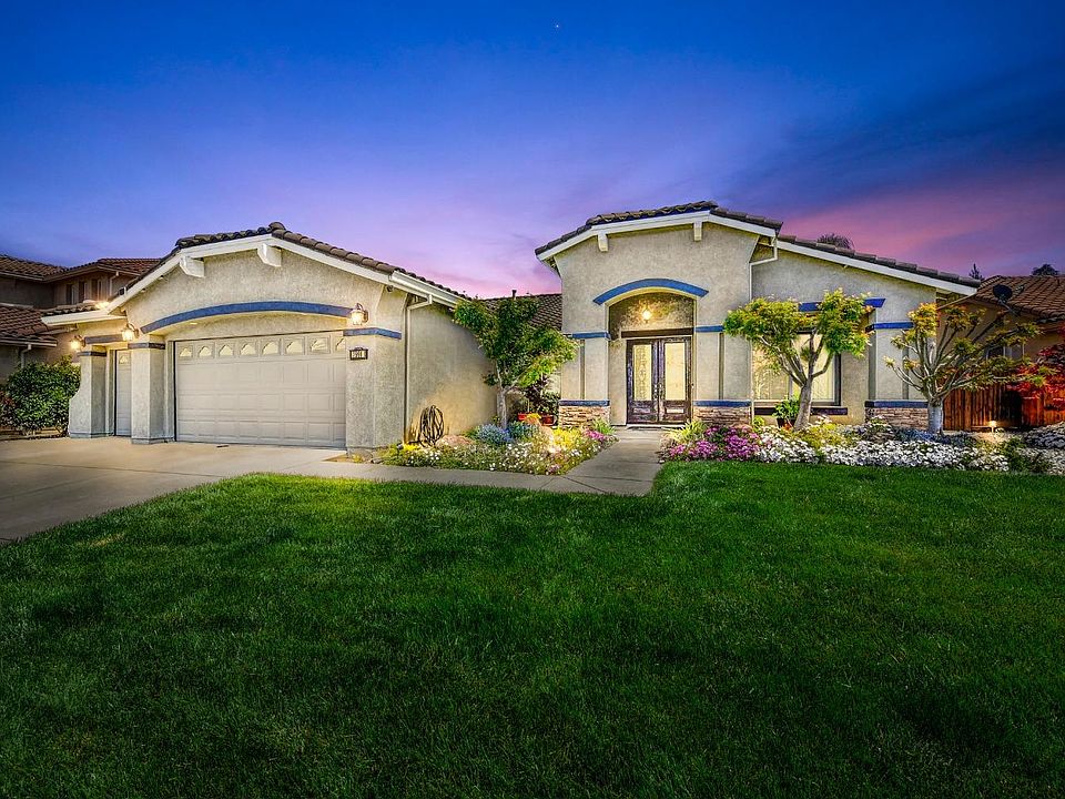 1st image of 7991 Desert Dunes Ct
