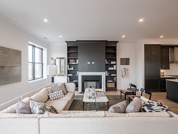 3rd image of 3150 N Southport Ave #403