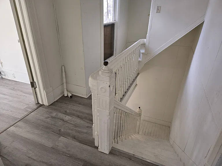 102 Emerson St — Photo 3