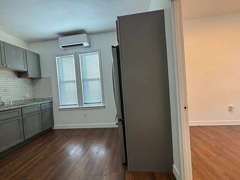 118 Locust St — Photo 9