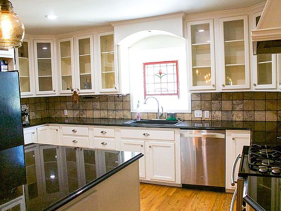 5th image of 1210 Keeler Ave