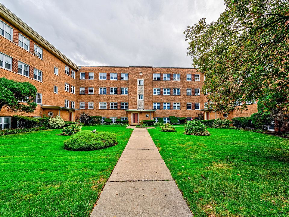 1st image of 2431 W Lunt Ave APT 1A
