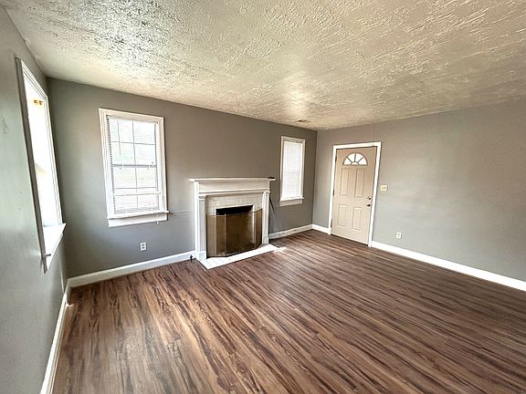 2nd image of 3616 Gaston Ave
