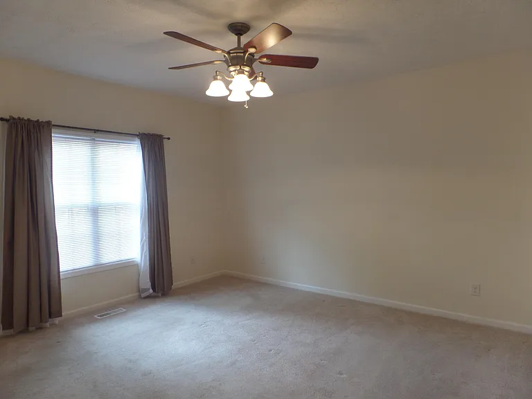 9 Remington Ln — Photo 8