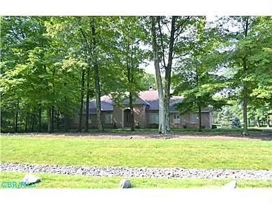 175 Woodland Dr photo 1