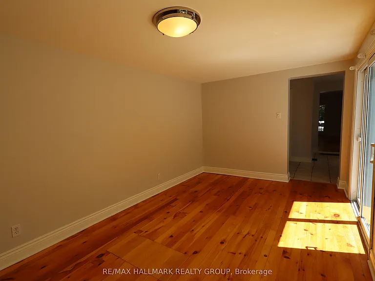 21 Electric St — Photo 10