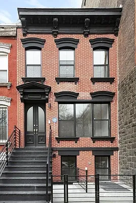 Rented by Real Street Inc | media 13