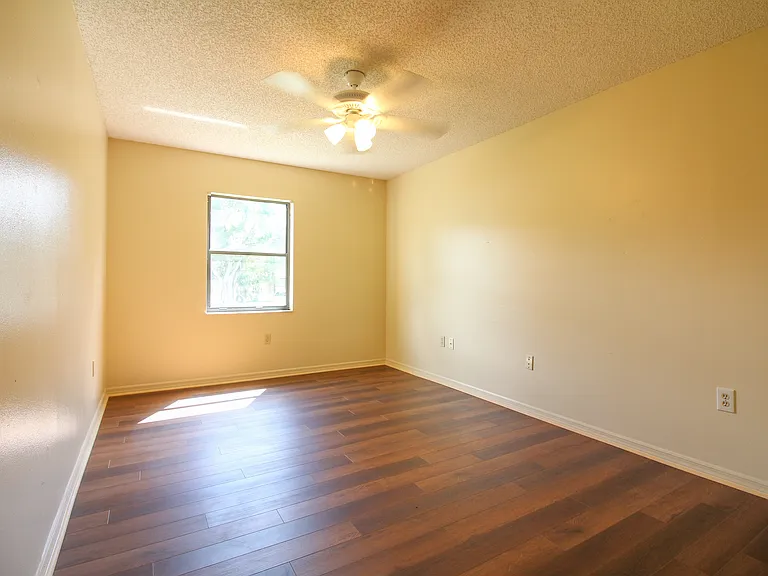 770 Highland Gardens Ln — Photo 9