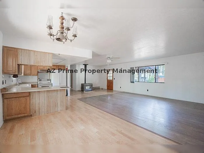 5383 Glenwood Ln — Photo 12