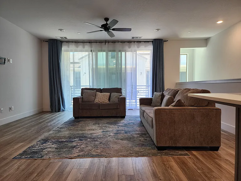 2816 E Teaberry Dr — Photo 7