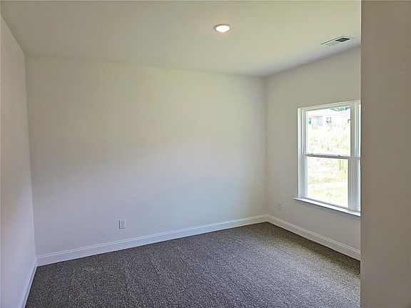5th image of 313 Angela Ave