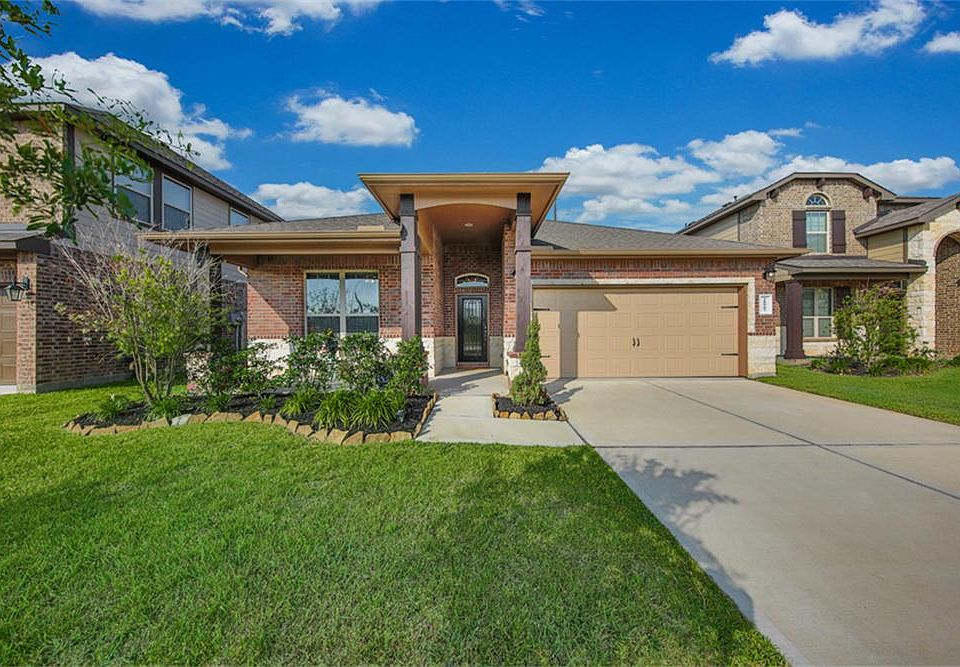 1st image of 28907 Davies Creek Ct