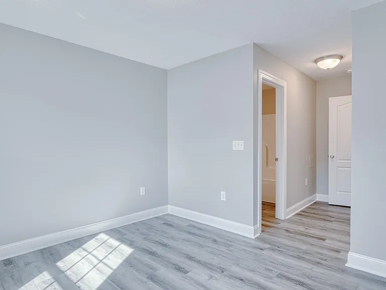 1210 Providence Blvd — Photo 23