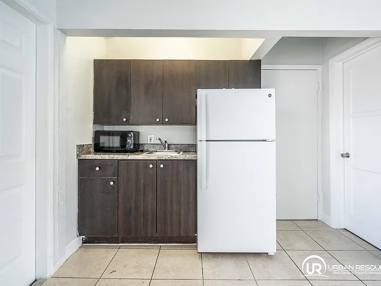 8315 Byron Ave #7A — Photo 13