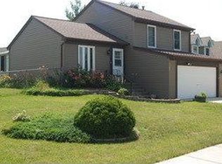 1103 Sunset Cir, Streamwood, IL 60107