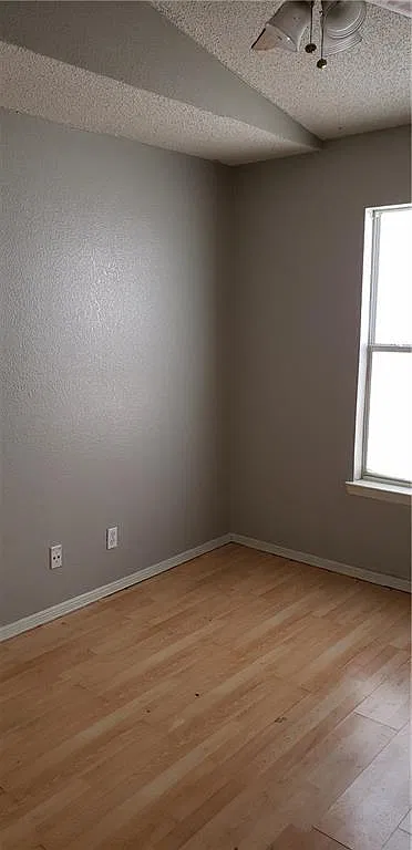 3 bed, 4.0 bath, 1656 sqft, $1,650 — Photo 2