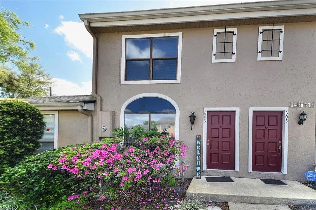 2 bed, 2.5 bath, 1156 sqft, $1,800 — Photo 1