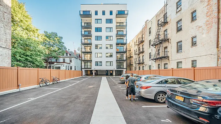 Rented by Nooklyn NYC LLC | media 43