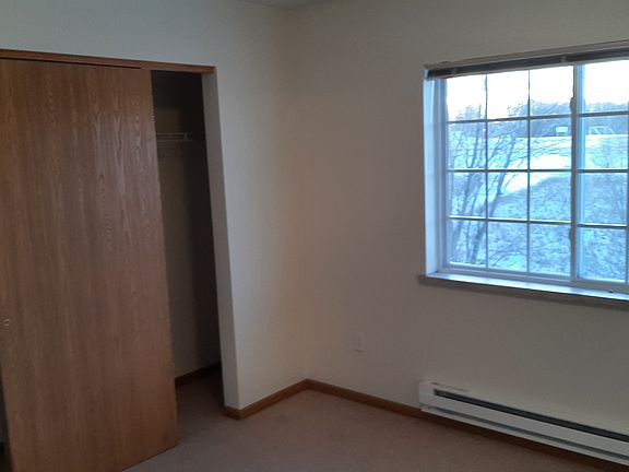 4th image of 502 Riverwood Dr APT 200