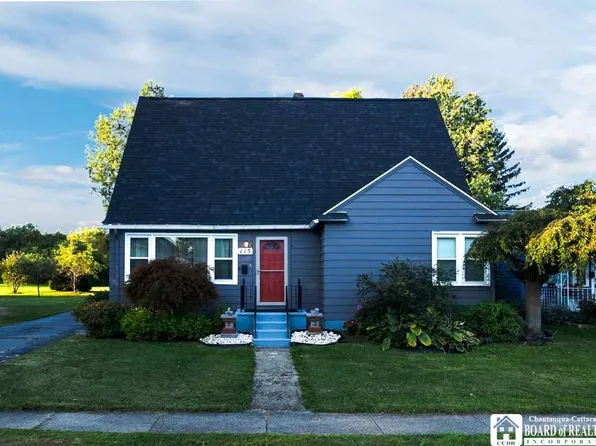 115 Nevins St, Dunkirk, NY 14048