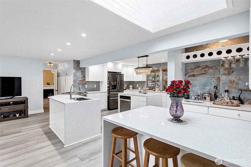 3rd image of 28461 26th Avenue S