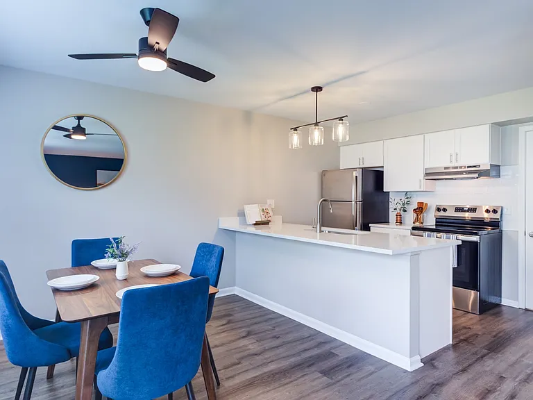 Haven on Long Grove — Photo 20