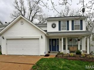 16564 Hunters Crossing Dr, Grover, MO