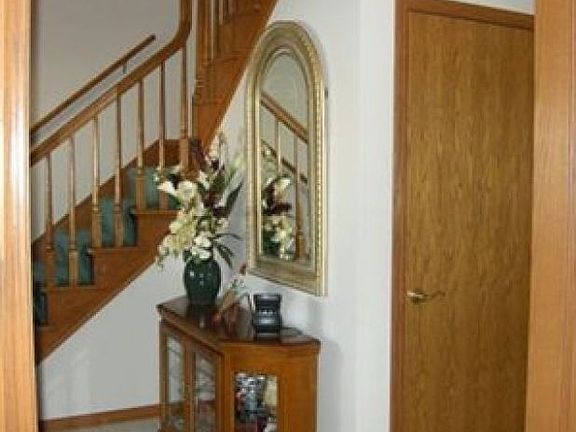 4th image of 3186 Winsted Dr
