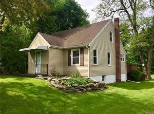 695 Gardnertown Rd, Newburgh, NY 12550