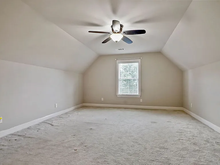 710 Valley St — Photo 27