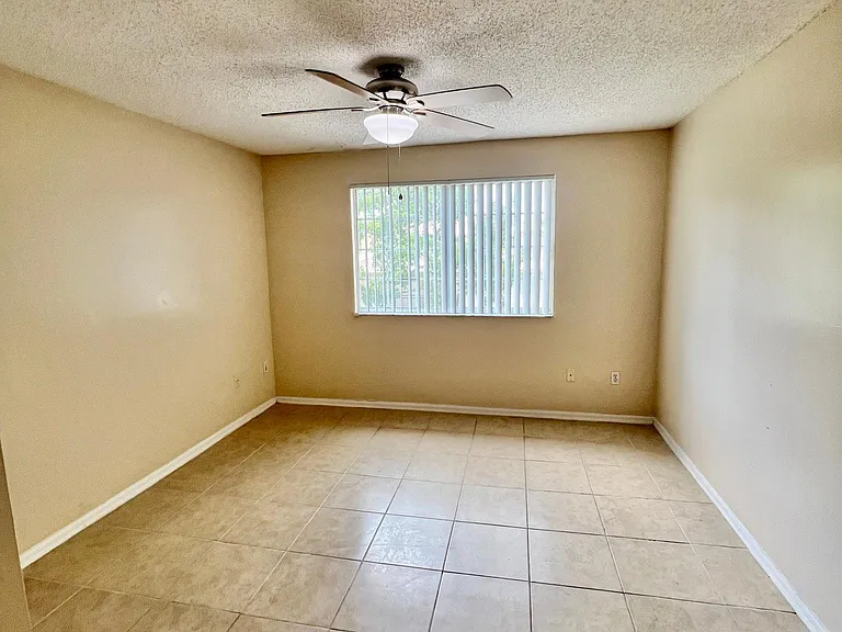 400 Crestwood Ct N #407 — Photo 12