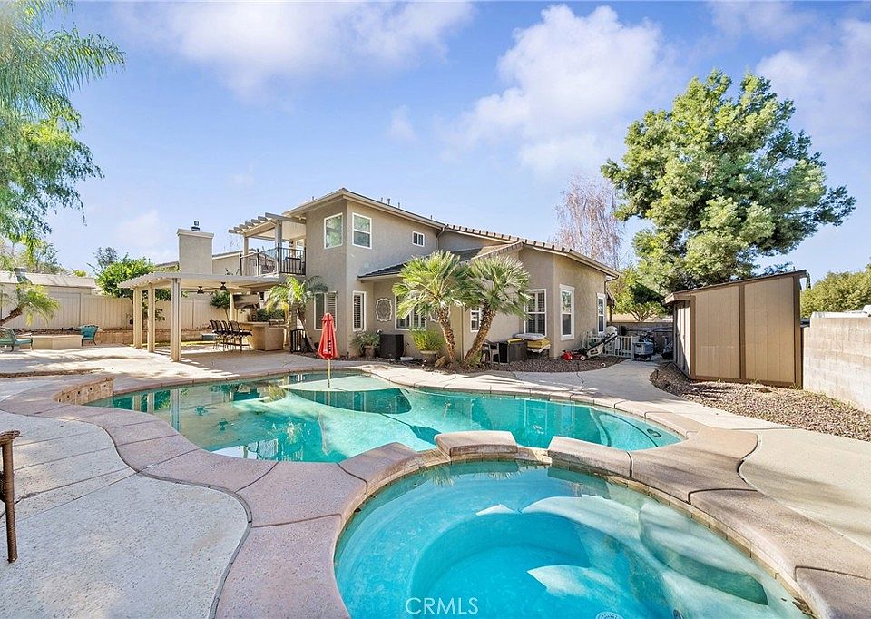 1st image of 36232 Village Rd