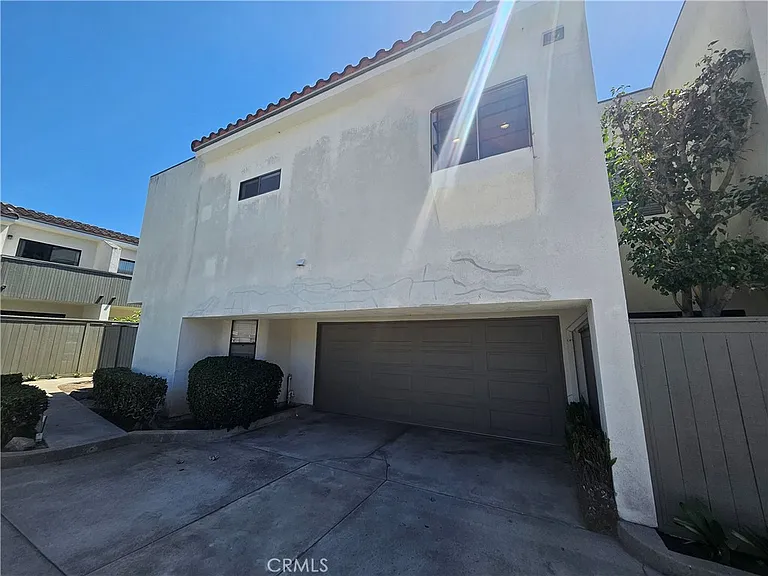 2336 Elden Ave #M — Photo 13