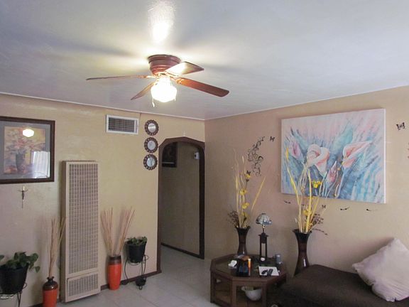 4th image of 208-210 W Palmdale St